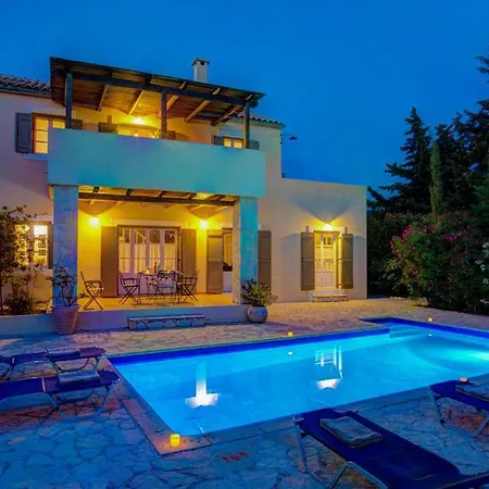 Sleeps 6 Pool Air Con Wifi Willa *
