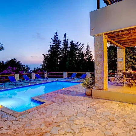 Willa Sleeps 6 Pool Air Con Wifi *