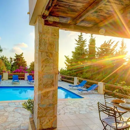 Willa Sleeps 6 Pool Air Con Wifi Khalikerí