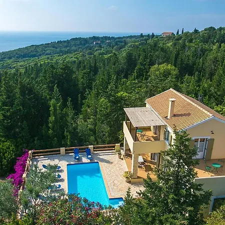Villa Sleeps 6 Pool Air Con Wifi *