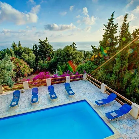 Sleeps 6 Pool Air Con Wifi Villa Khalikeri