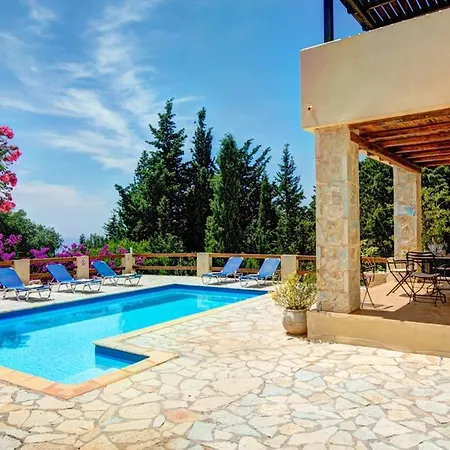 Villa Sleeps 6 Pool Air Con Wifi Khalikeri