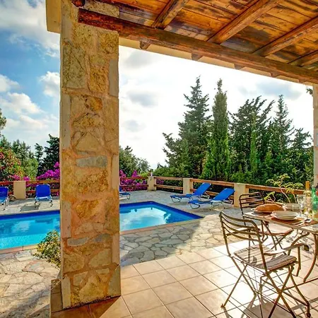 Villa Sleeps 6 Pool Air Con Wifi *